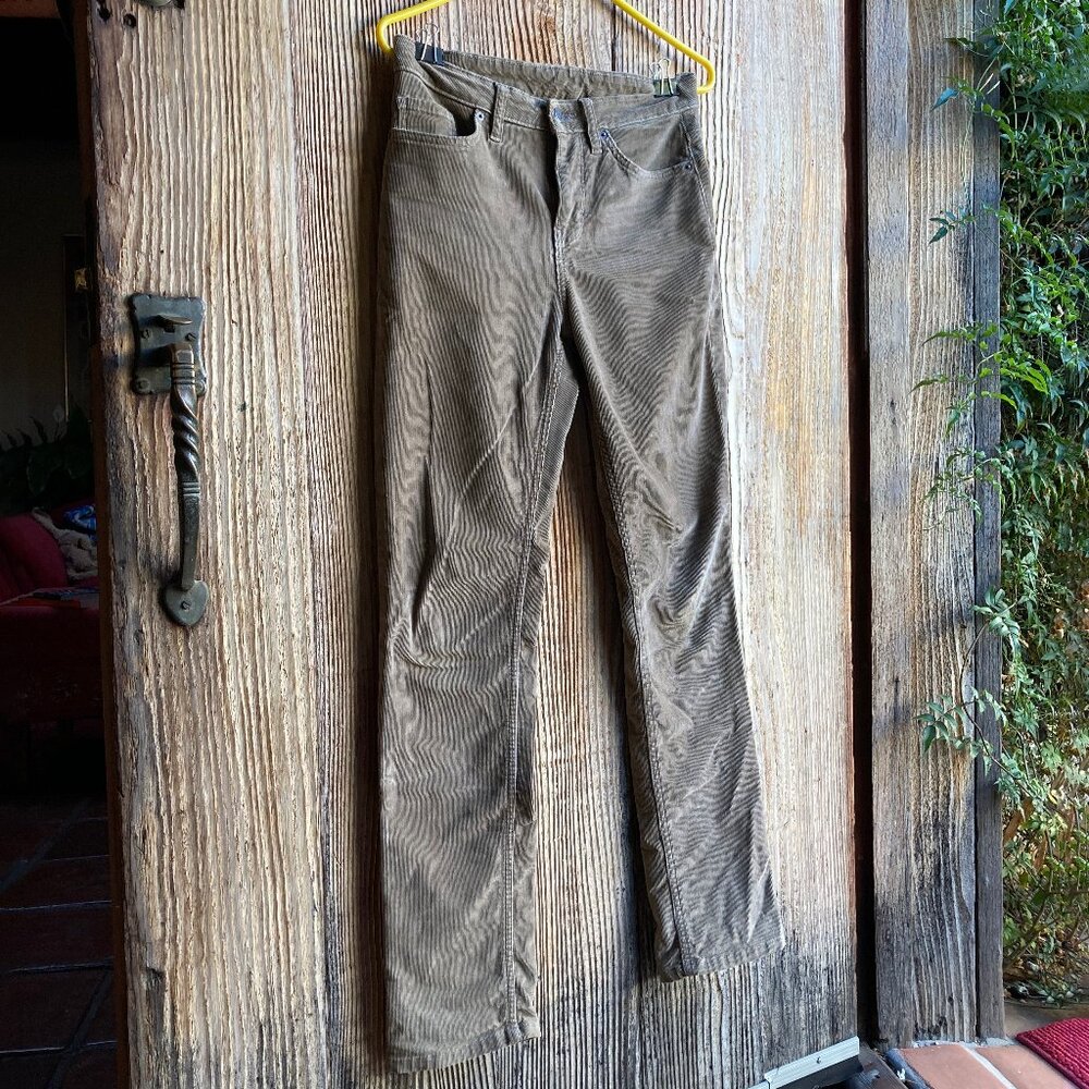 Patagonia Straight Leg Corduroy Pants Size 27 / 4